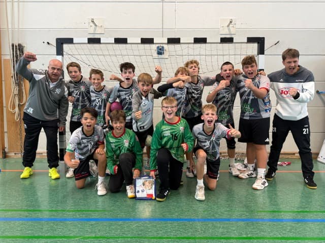 Die erste Mannschaft der männlichen C Jugend der JSG Söhre Himmelsthür erreicht den zweiten Platz beim Mandala Cup